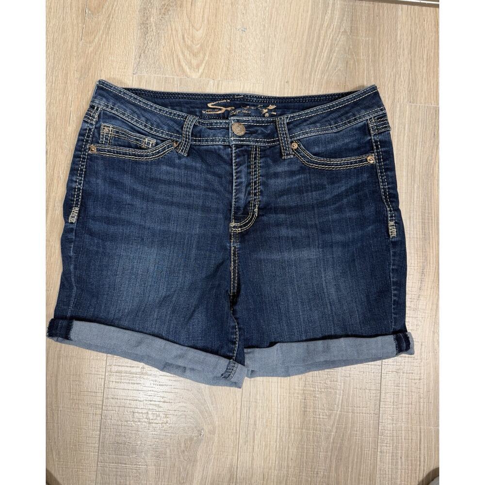 Seven7 Women’s Dark Wash Denim Shorts Size 10 Cuffed Stretch Jean Shorts - Picture 2 of 11